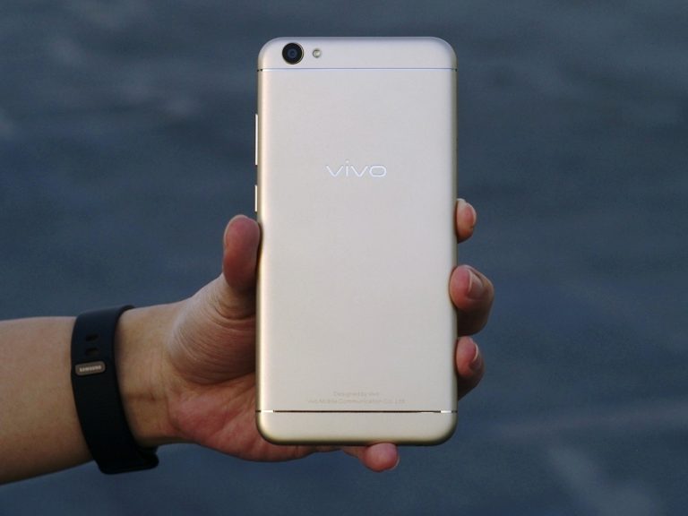 Vivo V5 Desain