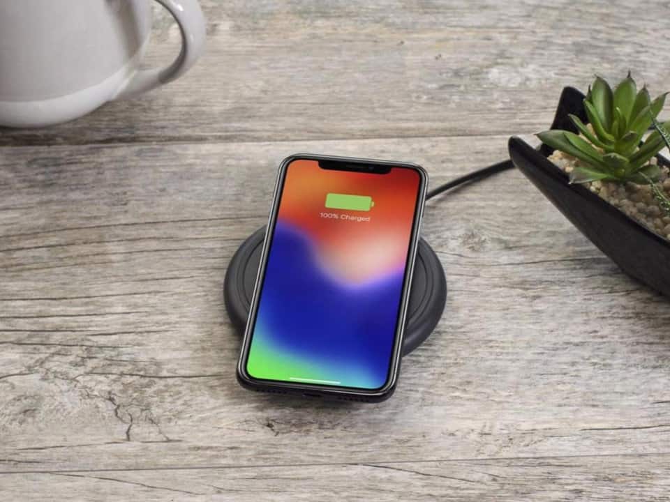 apakah iphone 11 pro sudah support wireless charging